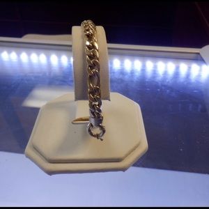 14K Yellow Gold Figaro bracelet 7”